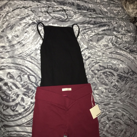 Sexy/ Comfortable Burgundy pants ❤️ - Picture 2 of 3